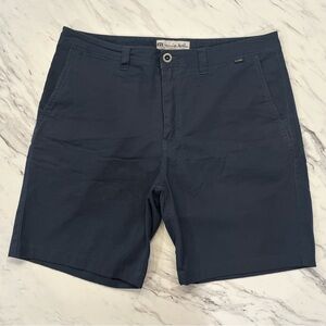 Travis Mathew Men's 34 Athletic Golf Shorts Navy Blue 9” Inseam EUC